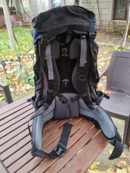 Туристическа раница Deuter  65+10