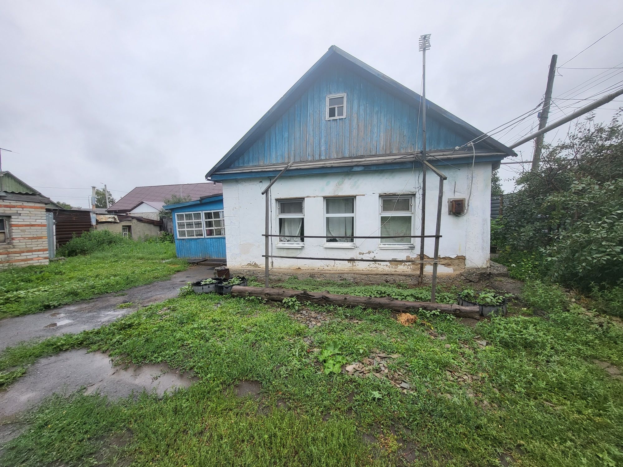 Дом в западном возле Кинэу