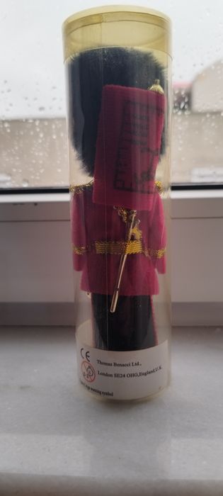 De  vânzare toate figurinele la 200 ron