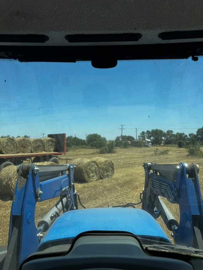 Продавам рулонни бали сено