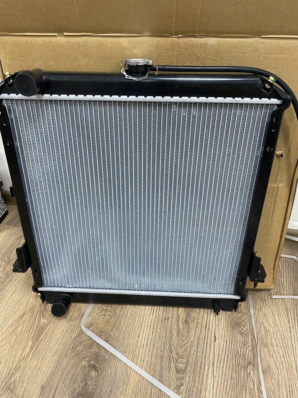 Radiator isuzu avtobus gruzavoy