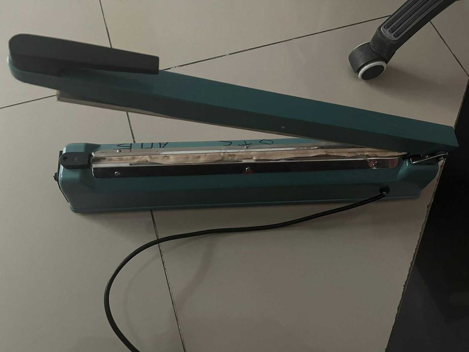 Срочно продам Запайщик пакетов 40 см