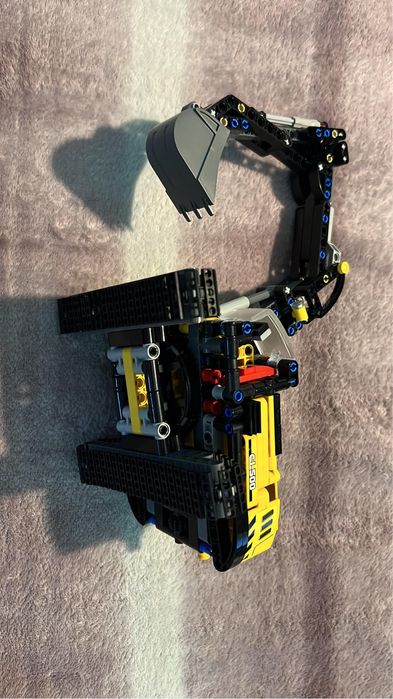 Lego Excavator de mare putere -42121