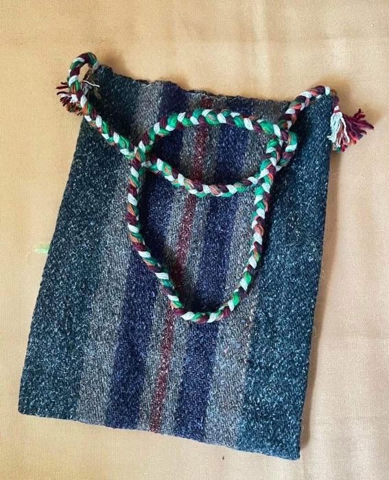 Коледарски калпак и торба