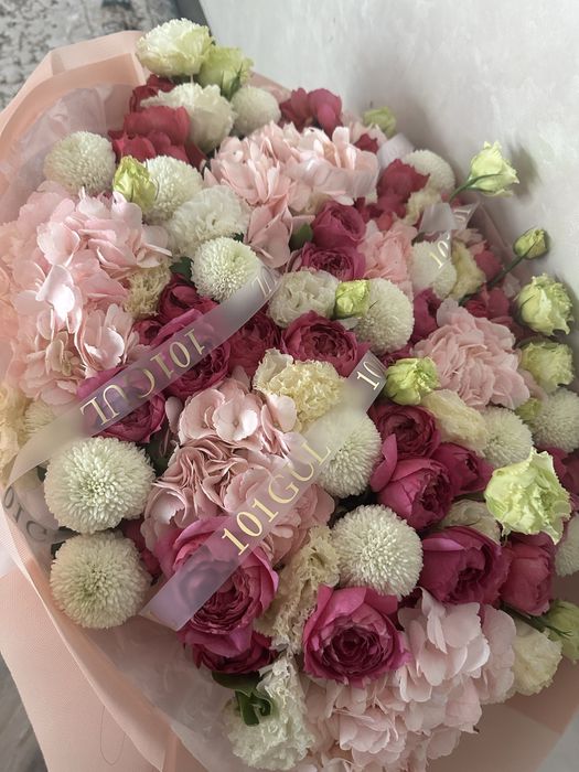 продаю нежный большой букет в идеальном состоянии