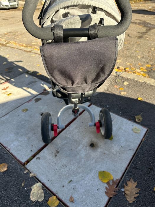 . Здравейте продавам две триколки