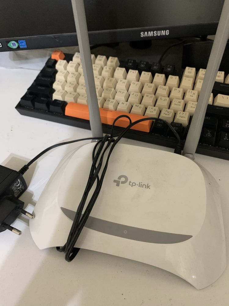 продается модем ; TP-LINK