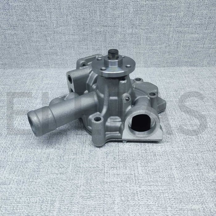 Помпа(водяной насос) Komatsu 4D92 4D94