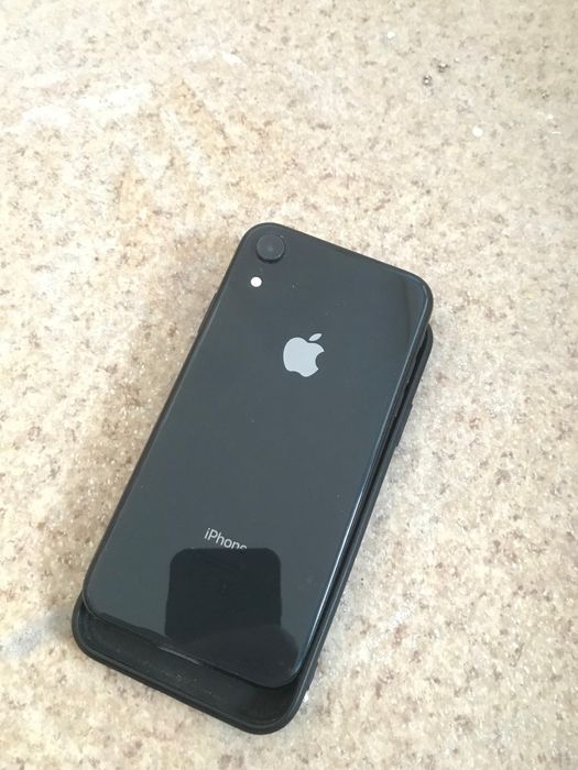 Айфон xr хорошем состояние