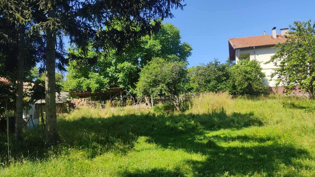 Продава се Парцел в София, Лозенец - 650 кв.м за 22 €/кв.м - Снимка #1