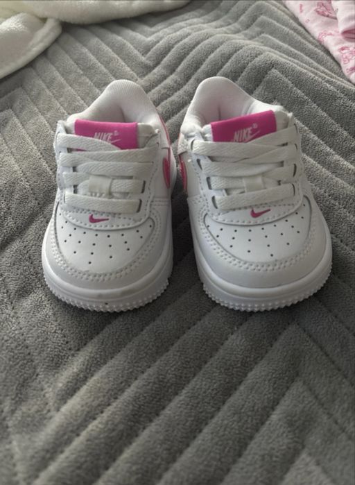 Incaltaminte bebelus