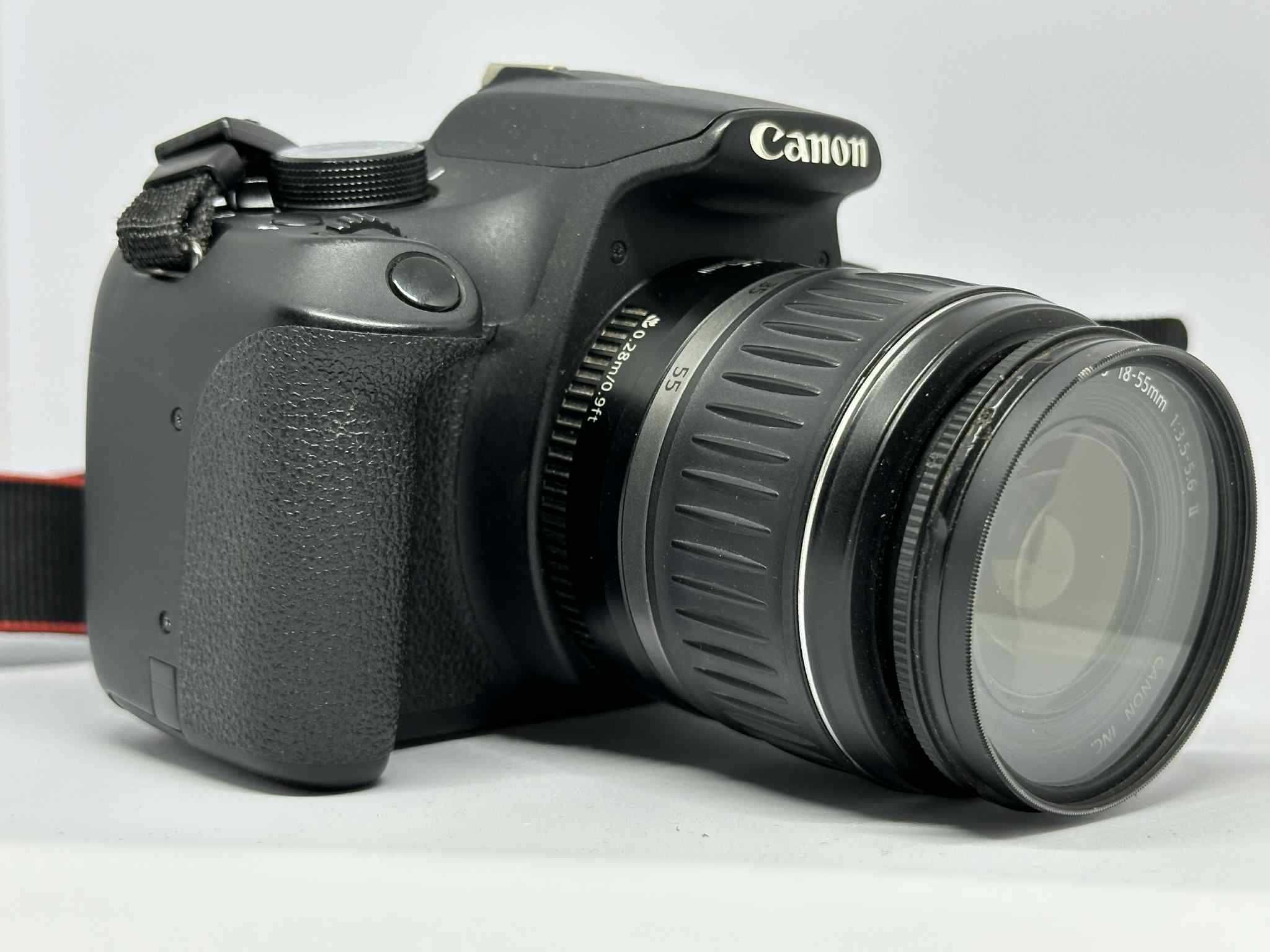 Фотоапарат Canon EOS 1200D + обектив Canon EFS 18-55mm + обектив SIGMA