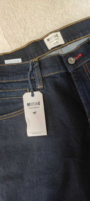 Чисто нови мъжки дънки