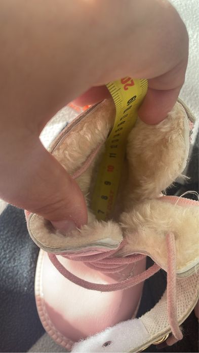 Ghetute fete marimea 17