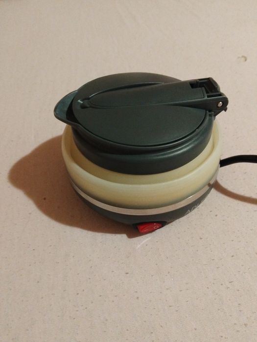 Fierbator de voiaj foarte practic ca nou