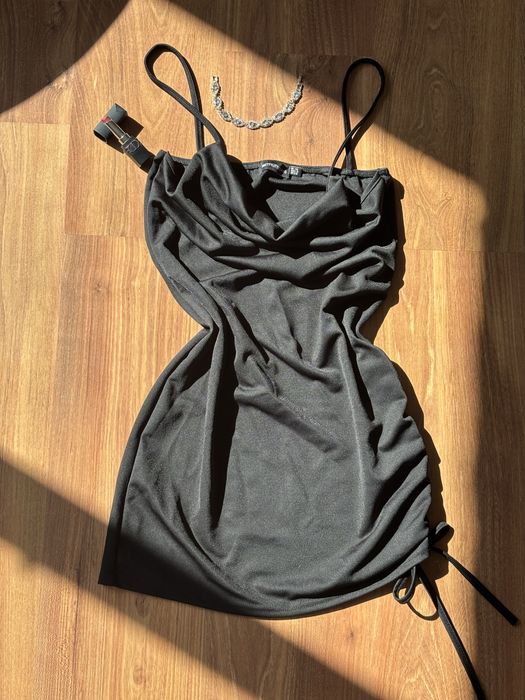 Къса черна рокля - размер S