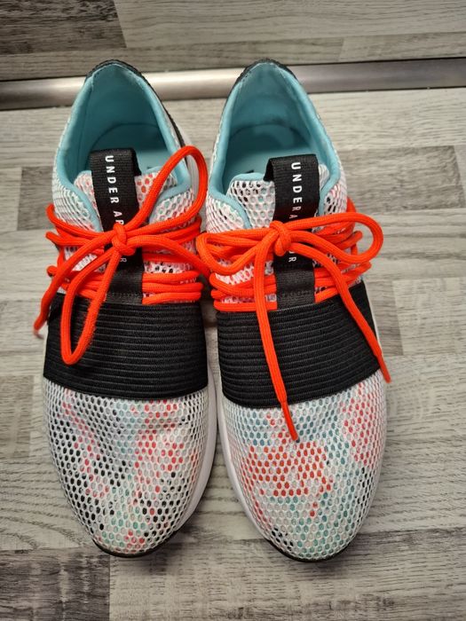 Дамски маратонки Under Armour