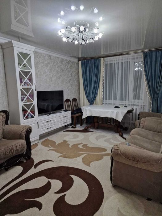 4 комнатная квартира в районе 16 школы