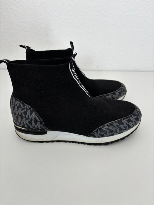 Продам ботинки оригинал от Mikhail Kors