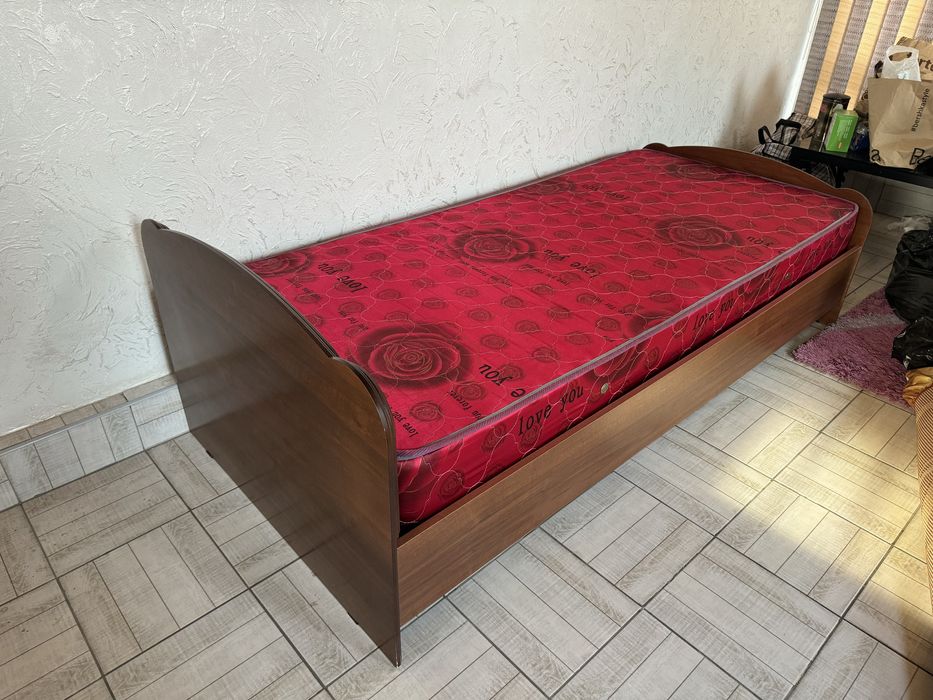 Кравать однаместный металический каркас