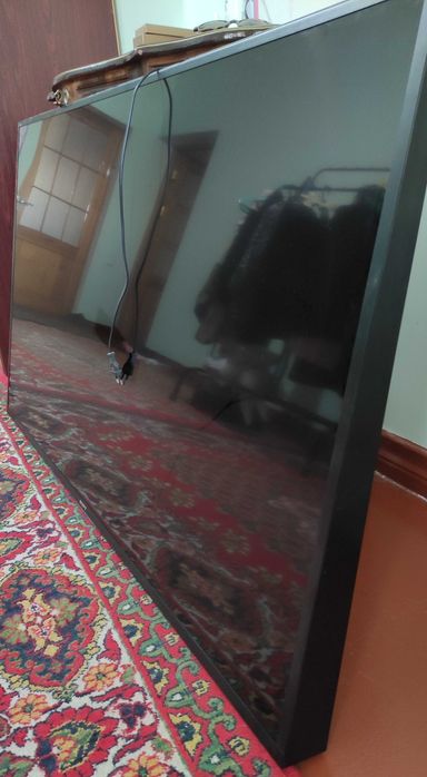 Телевизор Sony Trinitron + Телевизор Sony Bravia 3D (на запчасти)