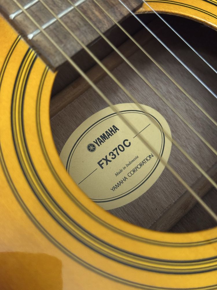 Гитара yamaha FX370C