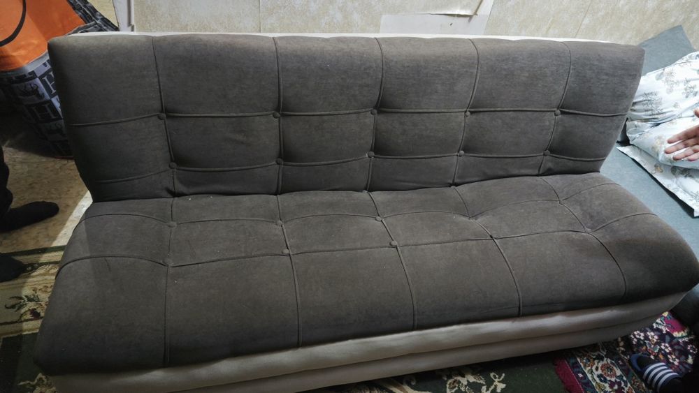 Продам диван  б/у