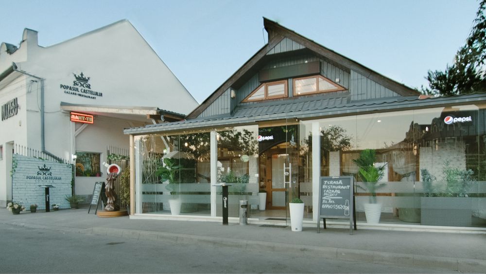 Vand restaurant centrul vechi complet