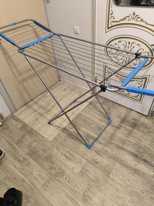 Сушилка напольная б/у в хорошем рабочем состоянии, очень качественная