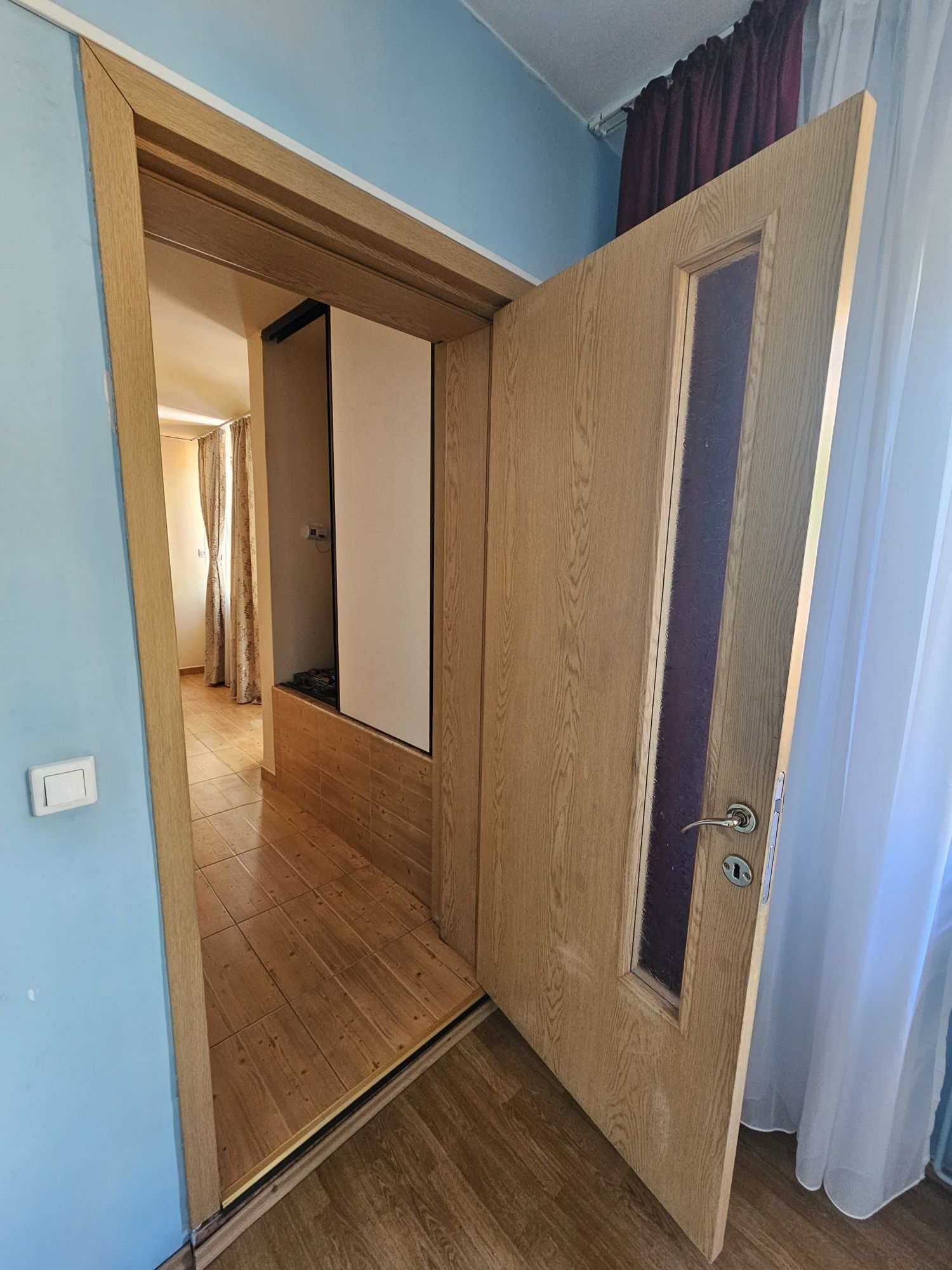 Vand 5 uși interior cu geam. Oferta !