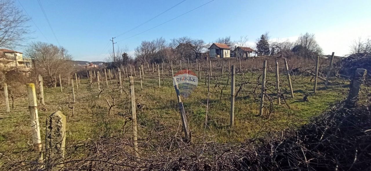 Продава се Парцел в Варна, м-т Траката - 1233 кв.м за 56 €/кв.м - Снимка #1