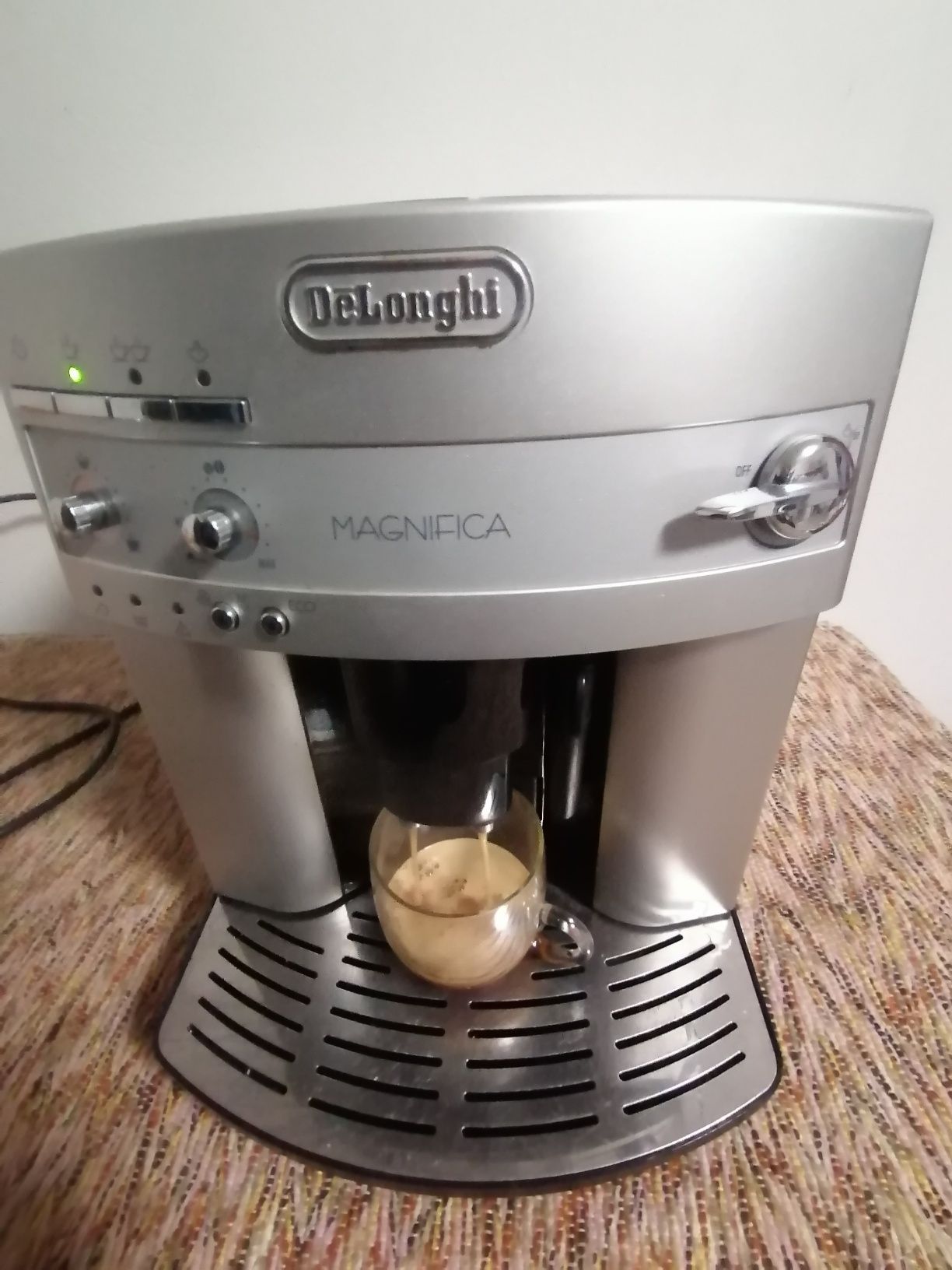 Expresoare cafea Delonghi Magnifica eco