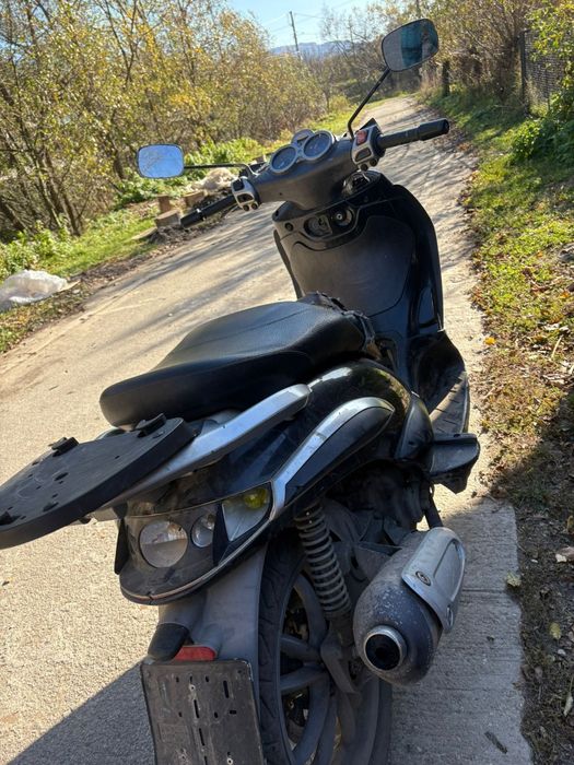 Vând scuter Piaggio