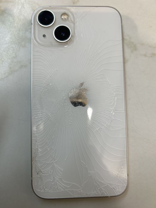 Телефон Iphone 13  128G