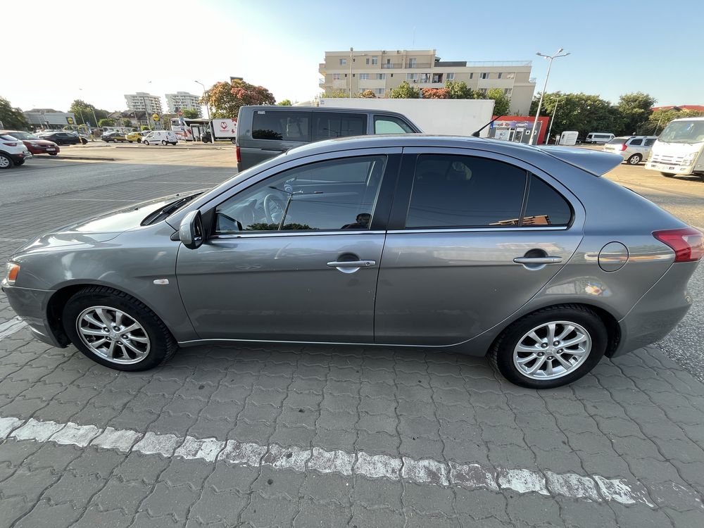 Mitsubishi Lancer Sportback 1.8 Diesel 150 CP