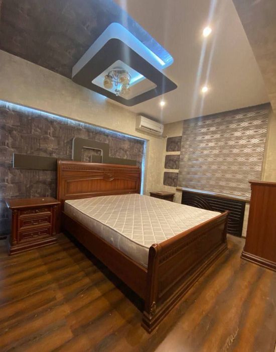 Квартира на Ц5-на небе 4/1/4 общ пл 85м  с обстановкой