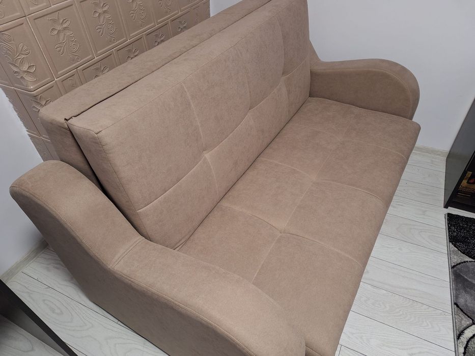 Vand canapea extensibila