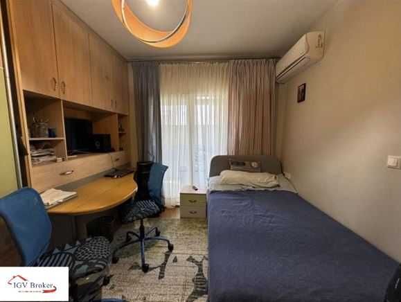 Продава се Къща в София, Люлин 9 - 230 кв.м за 2566 €/кв.м - Снимка #9