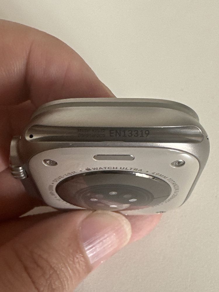 Apple Watch Ultra 49mm TITANIUM&CERAMIC CASE iCloud