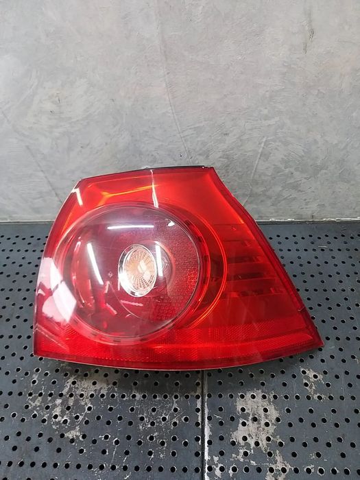 Stop tripla lampa dreapta aripa vw golf 5 1k 1k6945096n