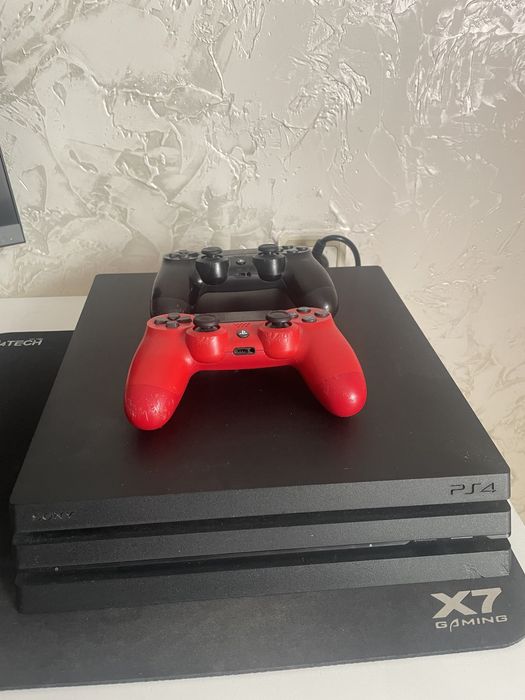Play station 4 pro 1tb