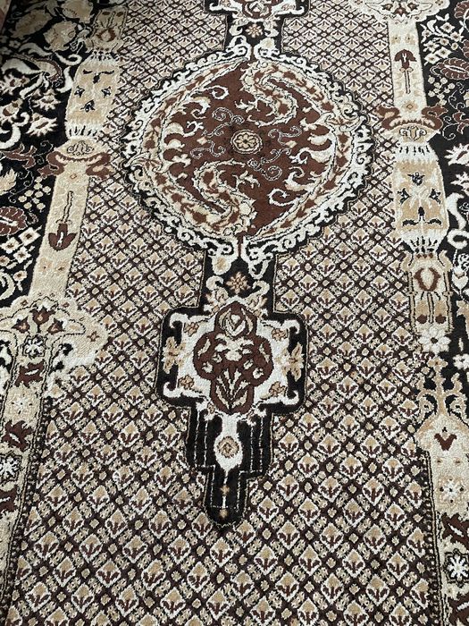 Персийски килим 4,40 м