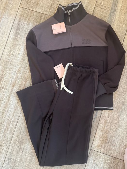 Дамски комплект нов