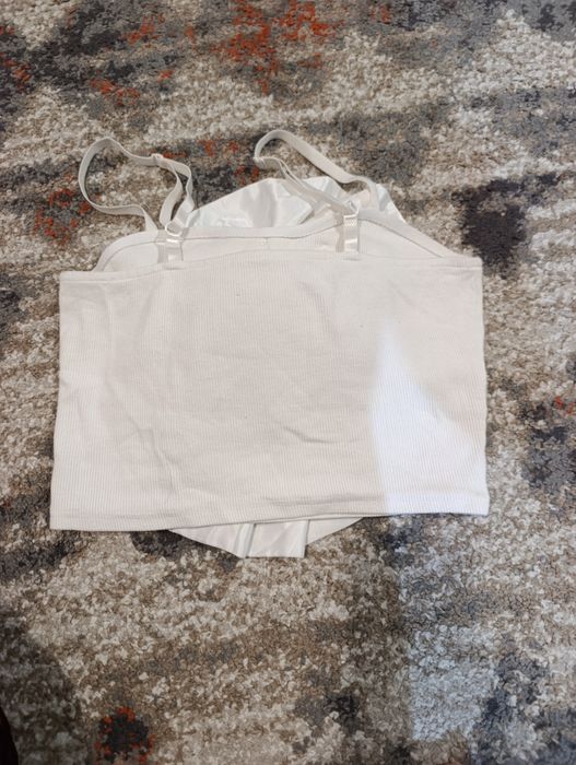 Бял ефектен къс топ