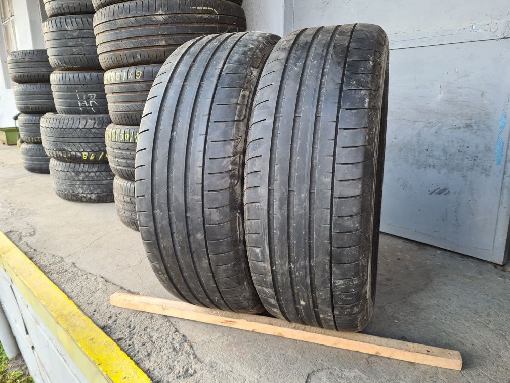 2 бр. летни гуми 235/55/19 GoodYear SUV DOT 0619 4 mm