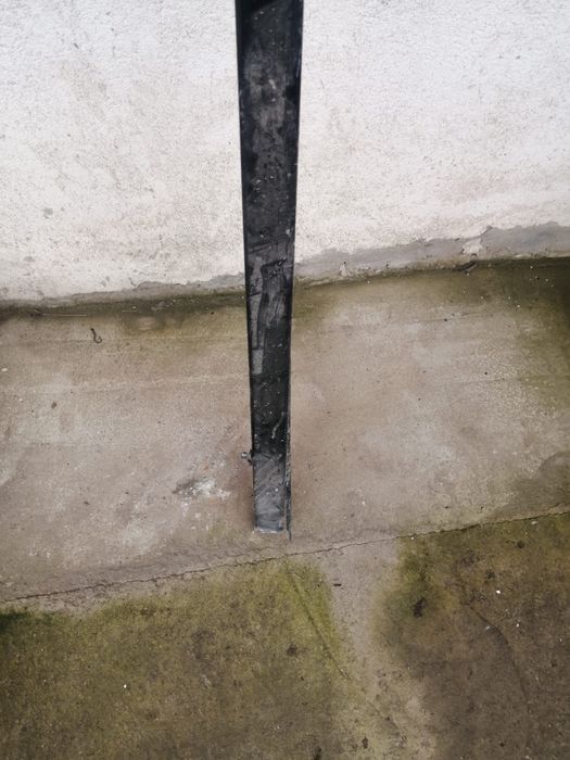 Cruce funerară metalică