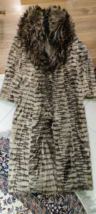 Палто от естествена кожа.