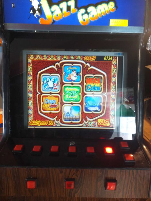 Vand pacănele aparat de poker