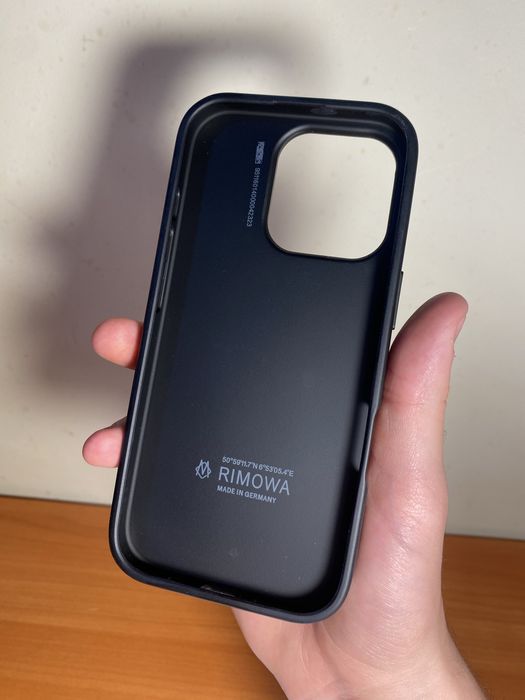 Премиум Калъф RIMOWA Original Black за iPhone 16 pro