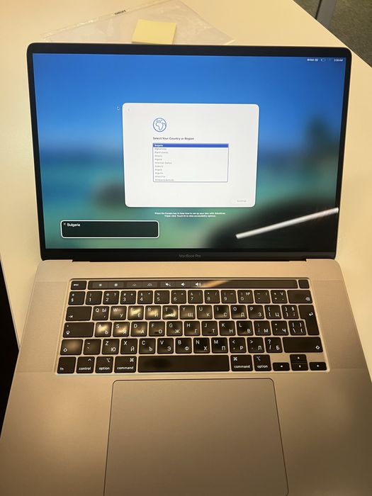 Mac Book  Pro 16